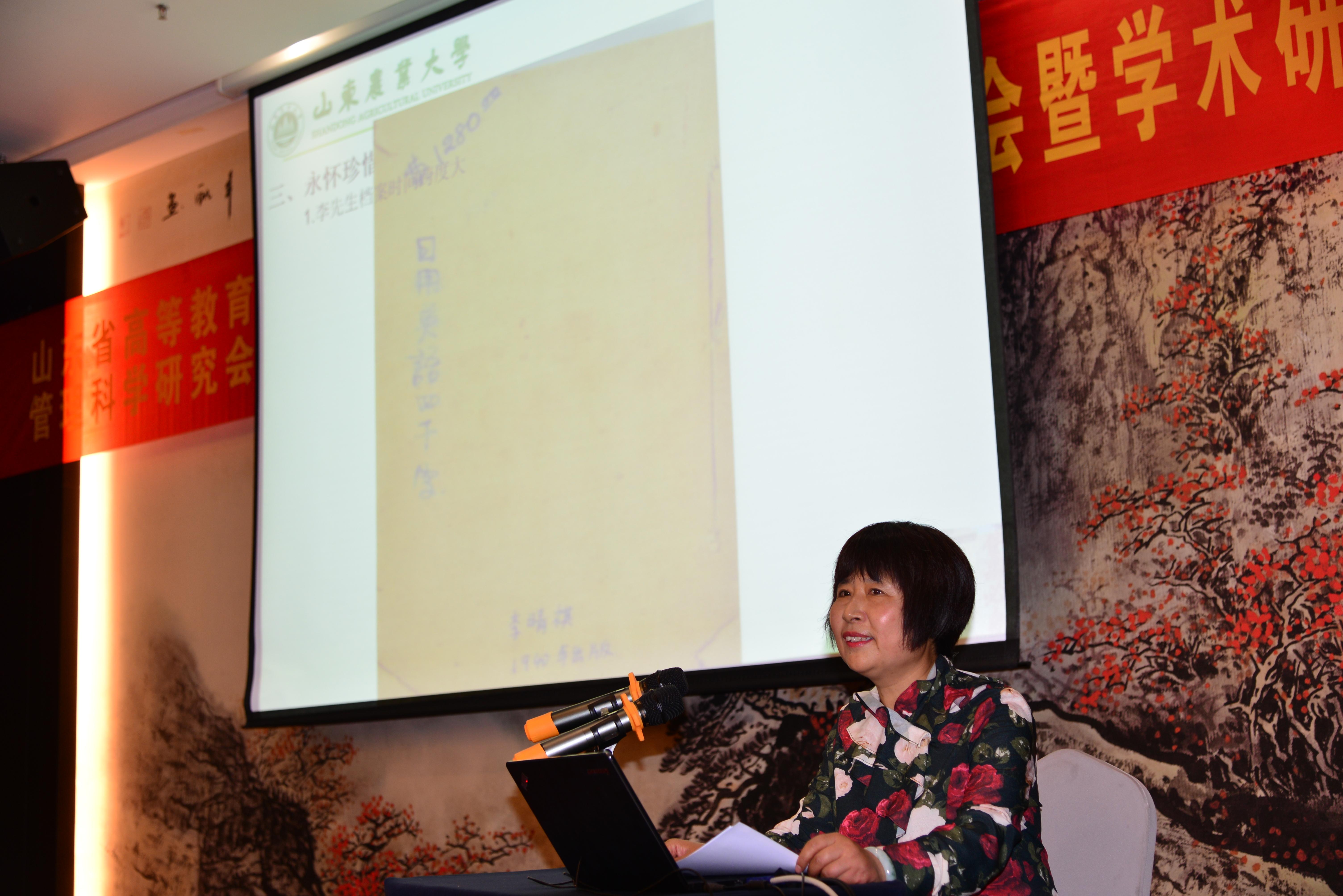 20170518,耿丽做题为“深入挖掘学术历史,传承创新农大文化--李晴祺教授采集项目“报告,摄影于兆民